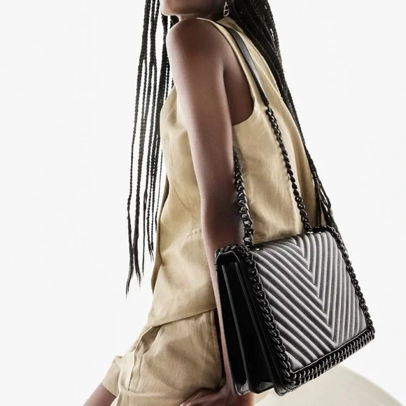 Aldo Greenwald black quilted chain detail crossbody bag - Picture 4 of 12